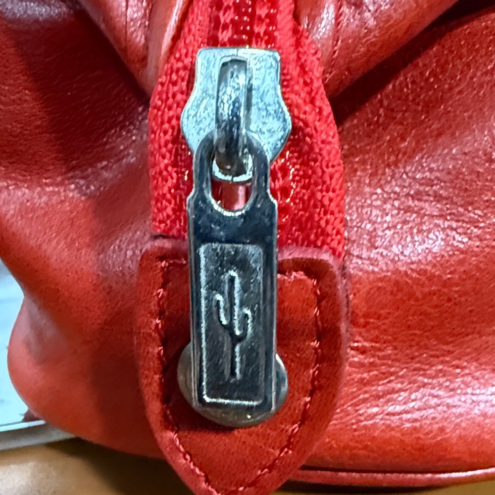 Cardon Red Leather Crossbody Bag - Picture 5 of 7